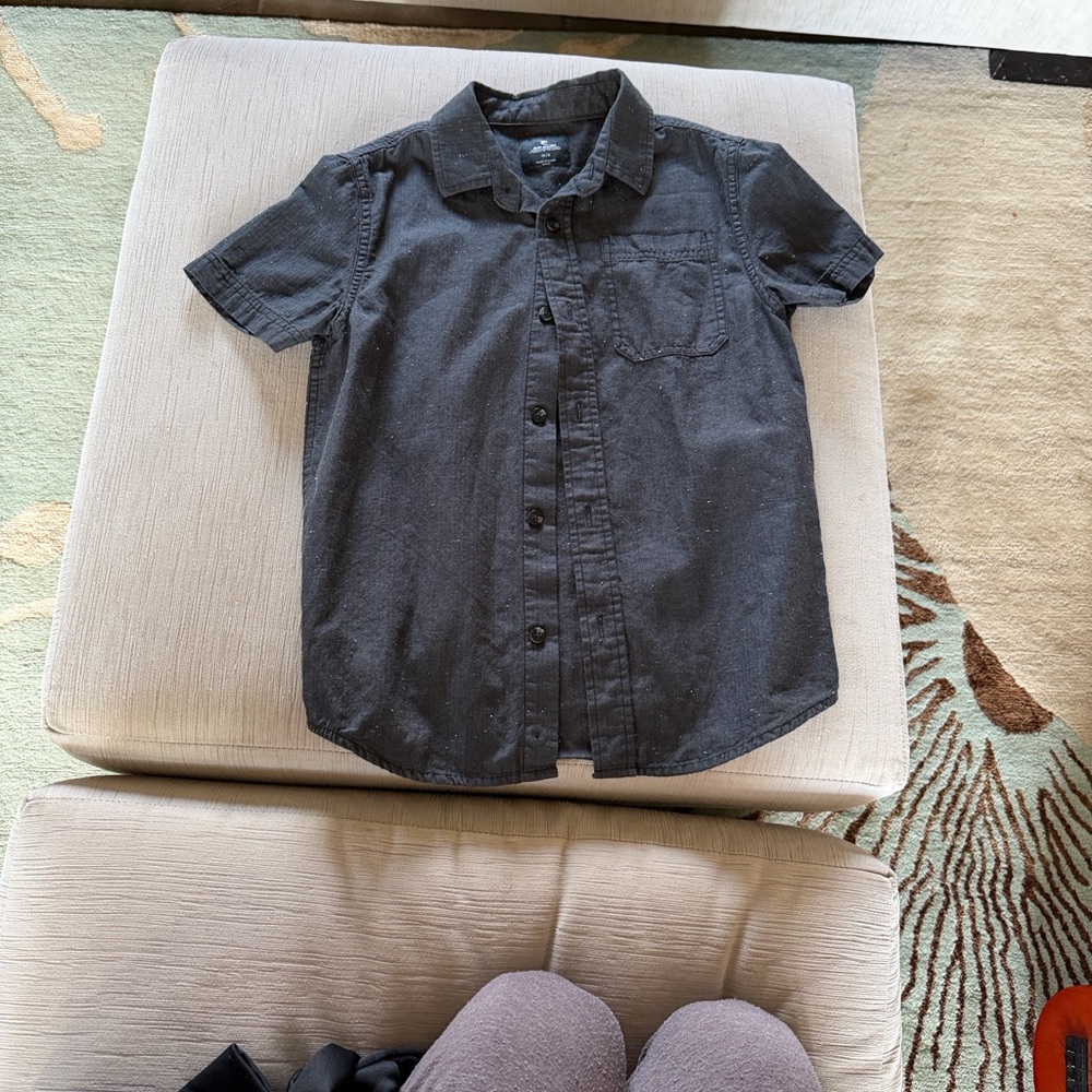 Rip Curl Charcoal Button-Up Shirt Youth 10 (S) 🖤🩶